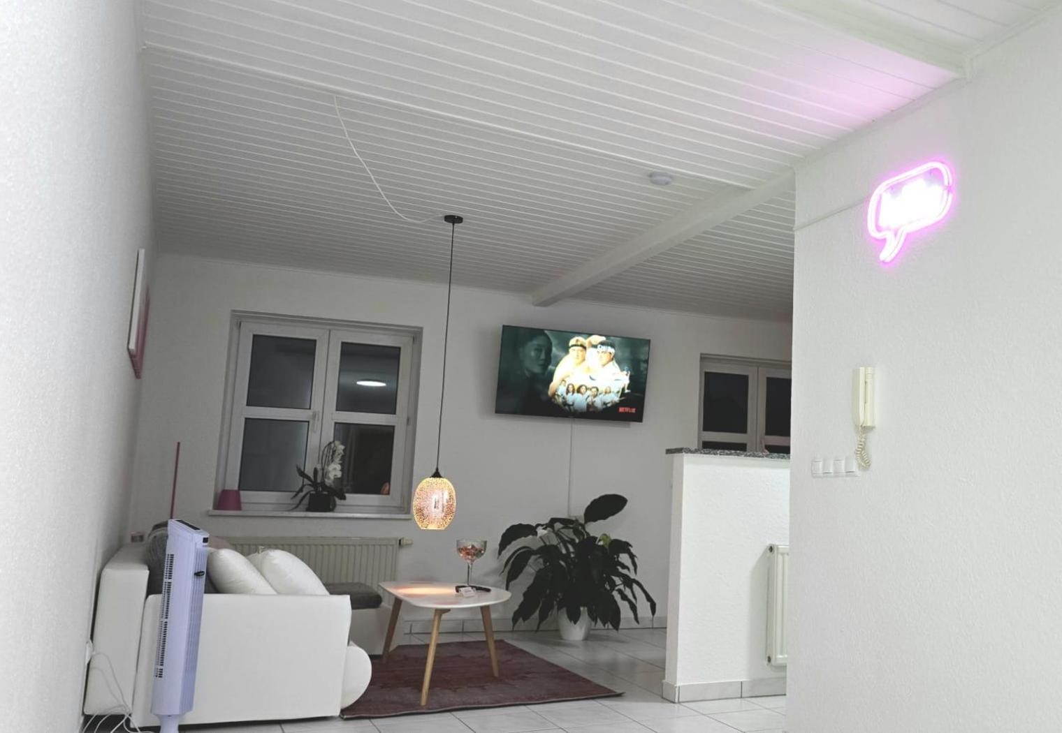 Happy Homes Pink - Up To 5 - Kueche - W-Lan - Netflix - Honig - Badewanne Nidda Екстер'єр фото